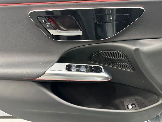 Mercedes-Benz E 200 AVANTGARDE Estate