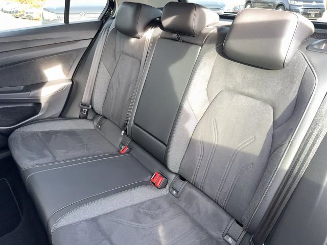 Volkswagen Golf Style eHybrid