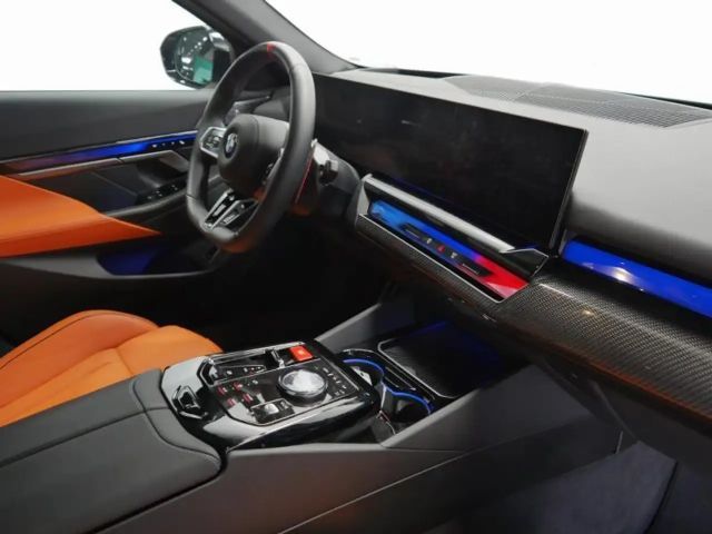 BMW M5 HYBRID - BOWERS & WILKINS - HAAK - ACC