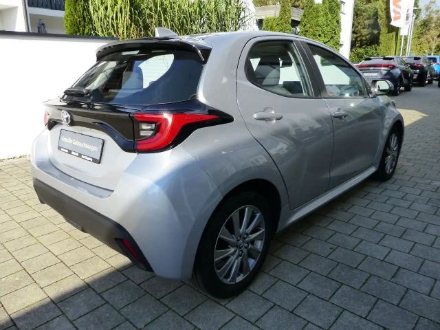 Toyota Yaris Hatchback Team D
