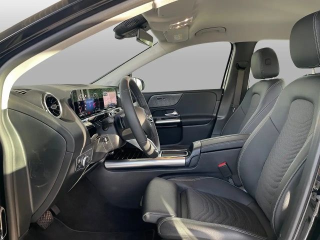 Mercedes-Benz B 200 Progressive Sedan