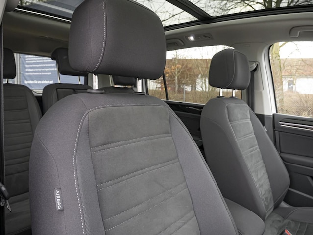 Volkswagen Touran 1.5 TSI DSG Highline R-Line