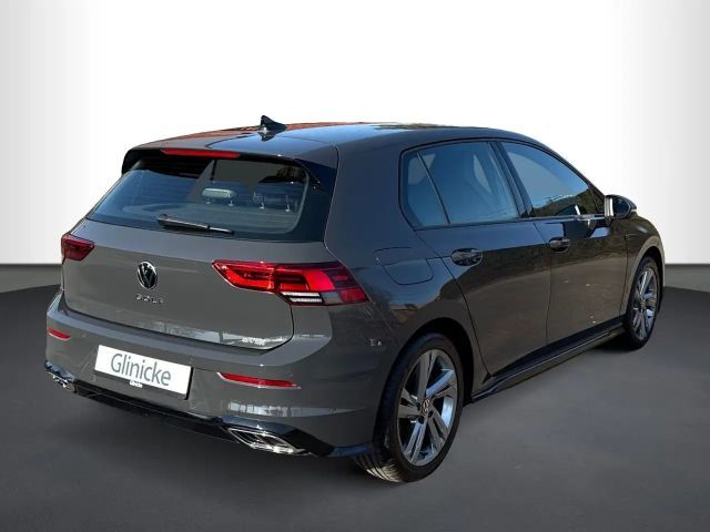 Volkswagen Golf 1.5 eTSI DSG Golf VIII R-Line