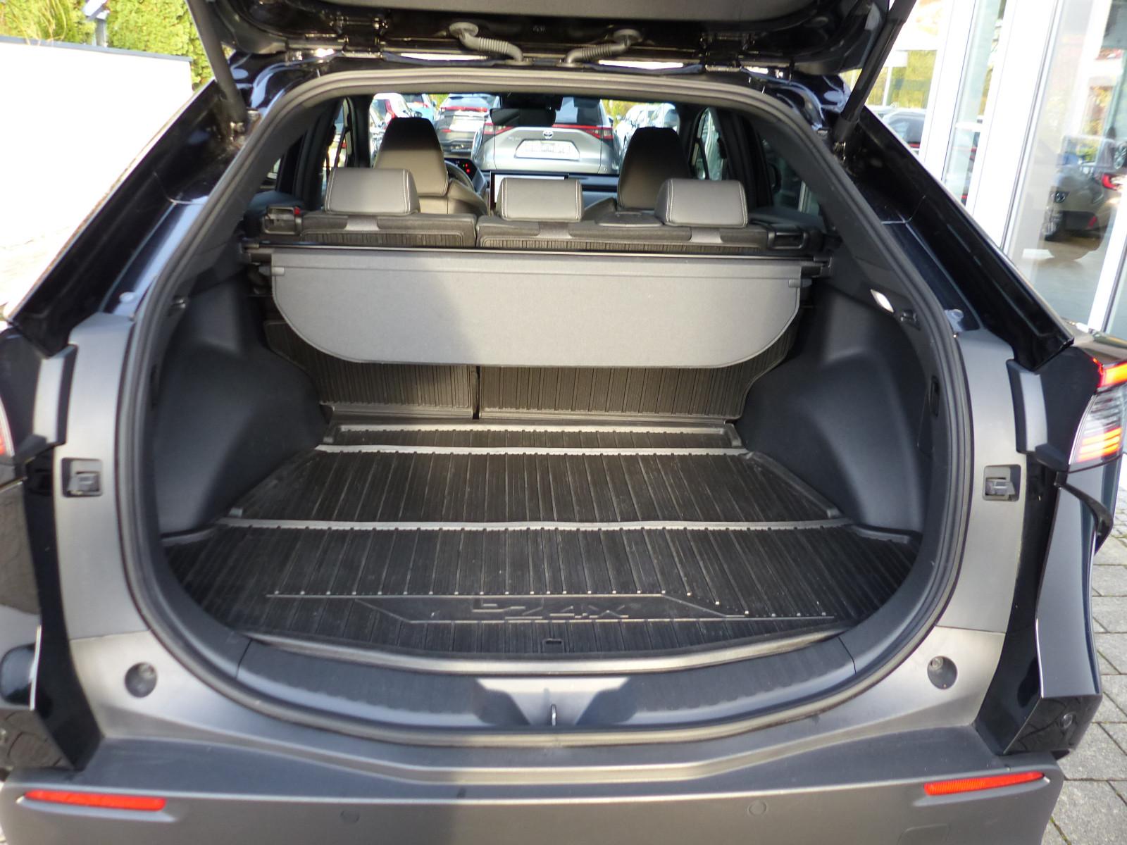 Toyota bZ4X AHK Navi SHZ el.Heckkl.LED Schnell-Ladefunk