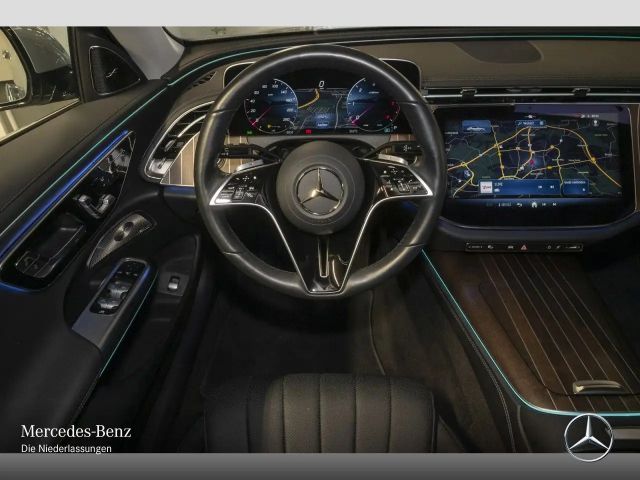 Mercedes-Benz E 220 E 220 d EXCLUSIVE Sedan