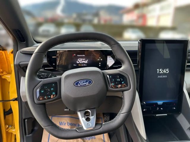 Ford Capri Premium RWD