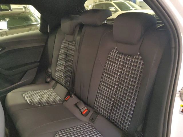 Audi A1 35 TFSI Allstreet S-Tronic