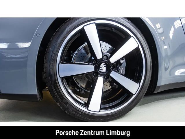 Porsche 992 Cabrio Carrera