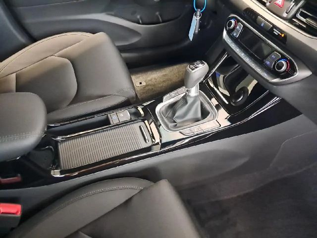 Hyundai i30 Advantage Hybrid