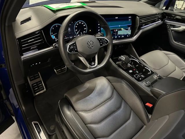 Volkswagen Touareg IQ.Drive R-Line