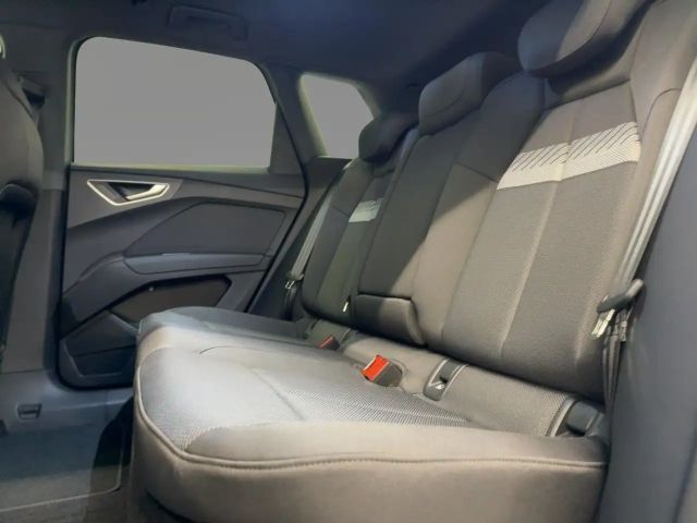 Audi Q4 e-tron 45 LED Navi DAB Sportsitze