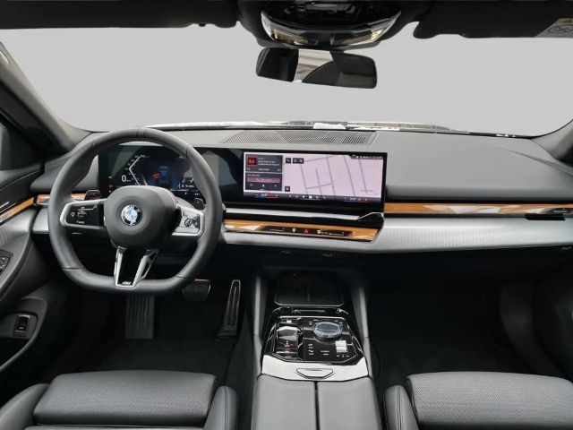 BMW 520 520i M-Sport Touring