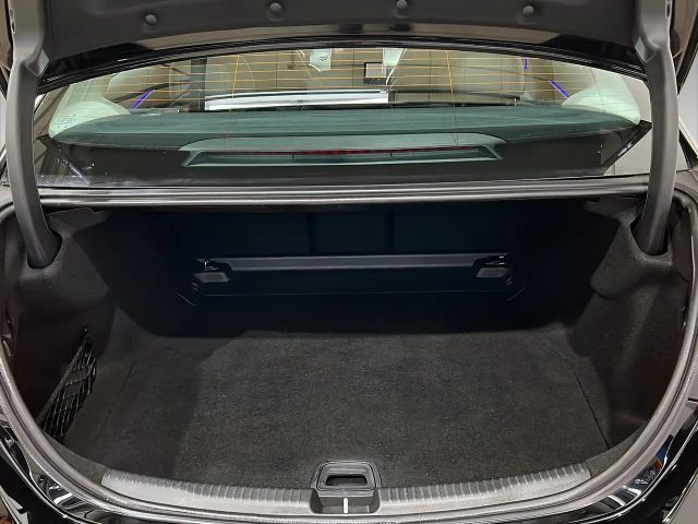 Mercedes-Benz C 200 AVANTGARDE Sedan