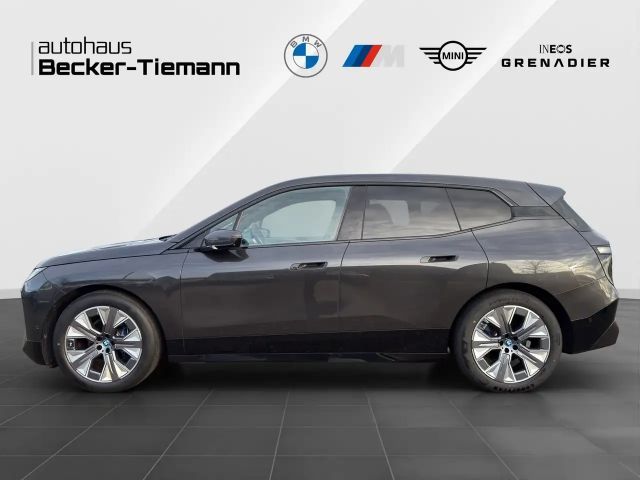 BMW iX xDrive50