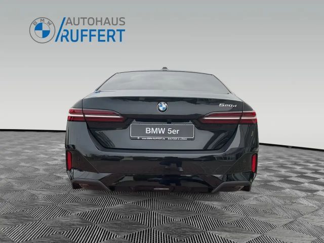 BMW 520 520d M-Sport Sedan