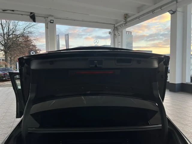 Mercedes-Benz C 300 4MATIC AMG Line Sedan