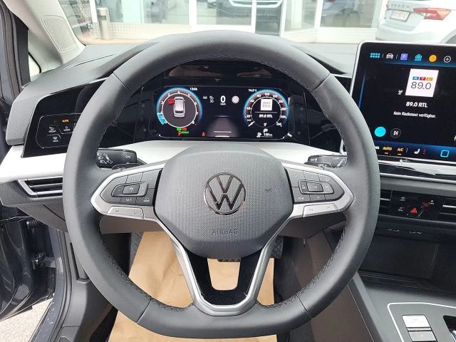 Volkswagen Golf Business DSG Variant