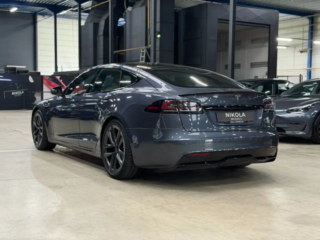 Tesla Model S Plaid