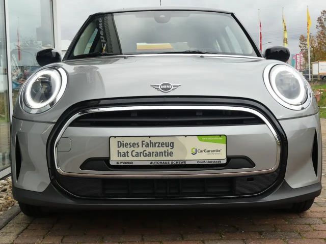 MINI Cooper Essential First