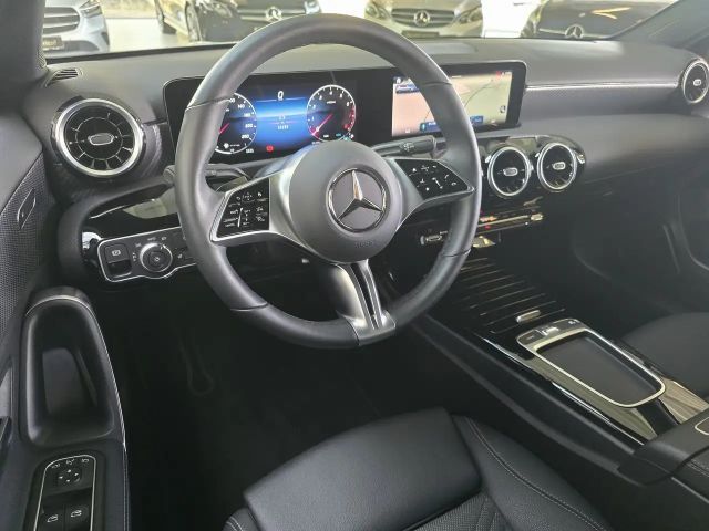 Mercedes-Benz A 180 Progressive