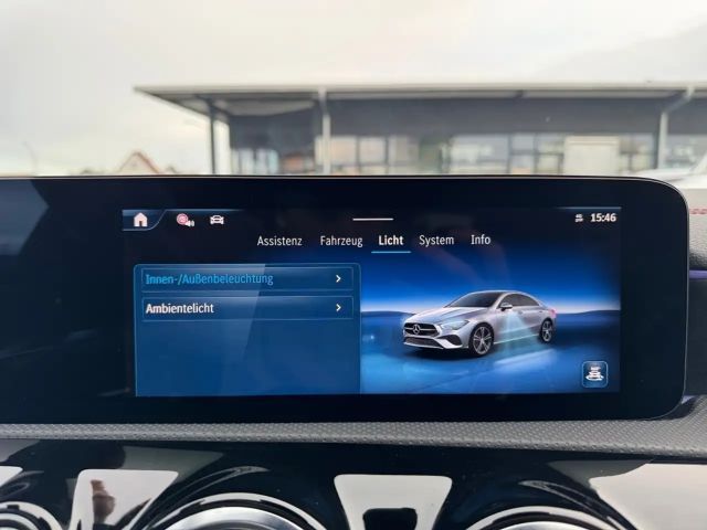 Mercedes-Benz CLA 200 AMG Line Coupé Sedan