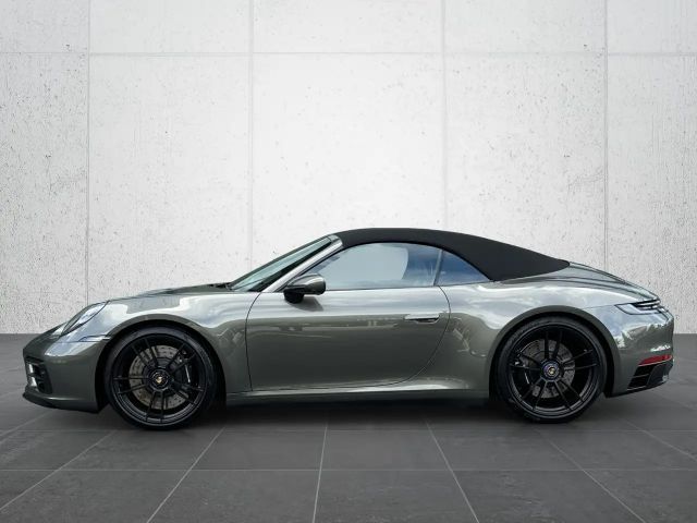 Porsche 992 Cabrio Carrera GTS