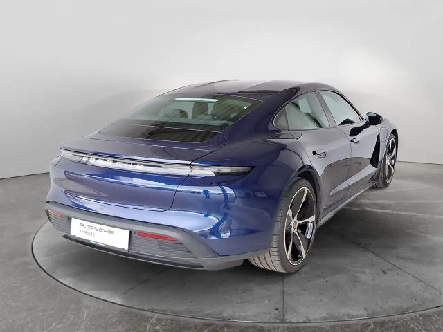 Porsche Taycan Plus