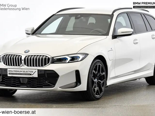 BMW 330 330e xDrive