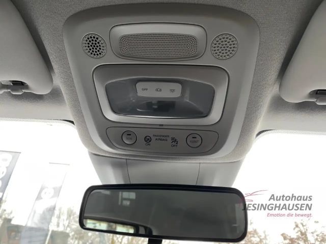 Fiat 500e Digitales Cockpit Apple CarPlay Android Auto Klima