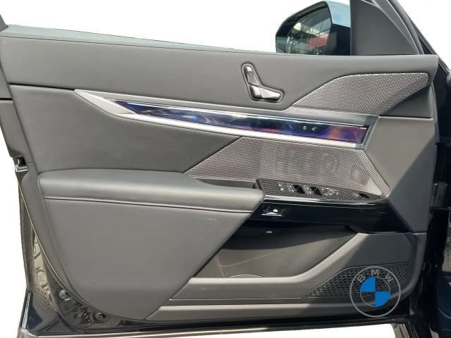 BMW 740 740d M-Sport Sedan xDrive