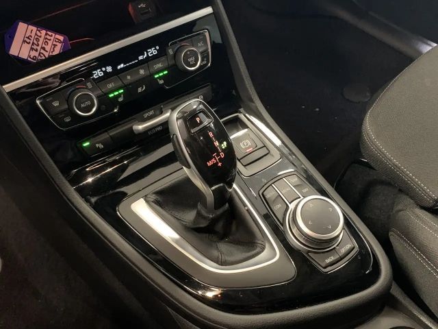 BMW 220 220d Advantage pakket