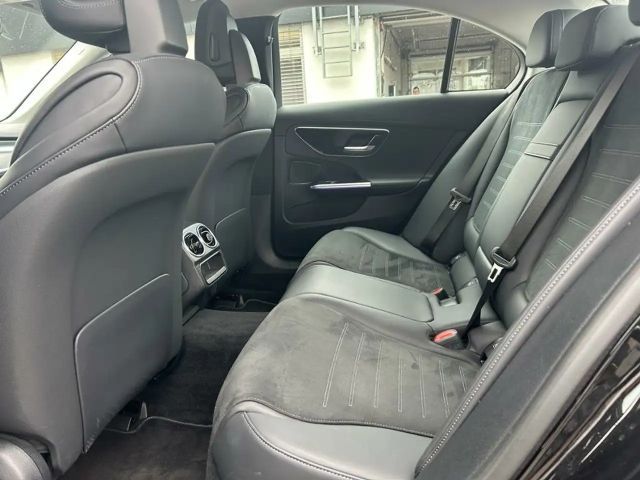 Mercedes-Benz C 180 AMG Line Sedan