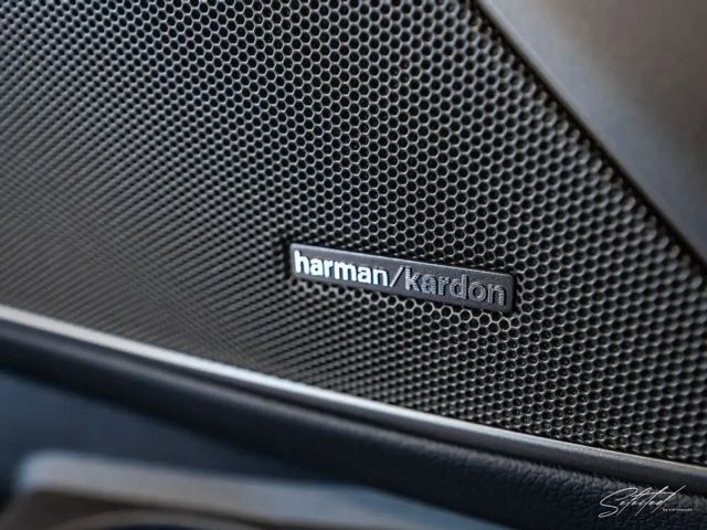 BMW 330 330i M-Sport Sedan xDrive