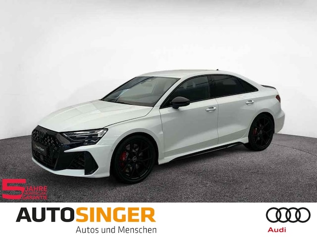 Audi RS3 Quattro S-Tronic Sedan