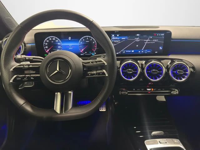 Mercedes-Benz A 180 AMG Line