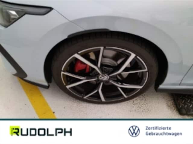 Volkswagen Golf 2.0 TSI DSG Golf VIII