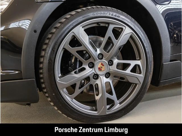 Porsche Taycan 4 Cross Turismo