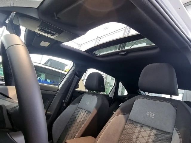 Volkswagen Taigo 1.0 TSI DSG R-Line