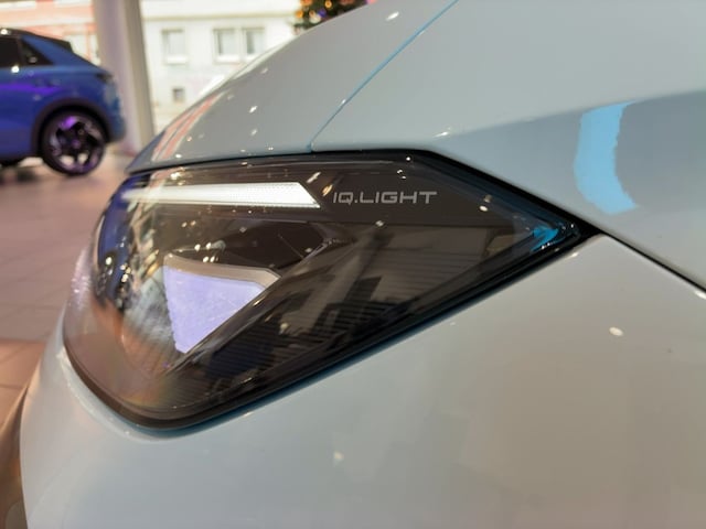 Volkswagen T-Roc 1.5 eTSI IQ.Drive R-Line Style