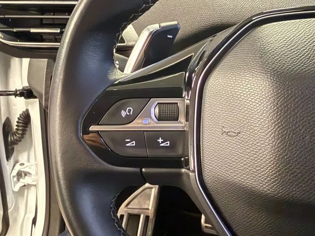 Peugeot 3008 Roadtrip Kamera*AHK*Standheizung*Tempo