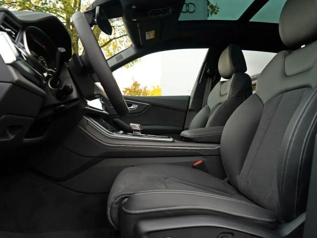 Audi Q8 Business Hybride S-Line