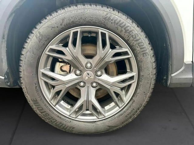 Mitsubishi Eclipse Cross 4WD CVT PHEV