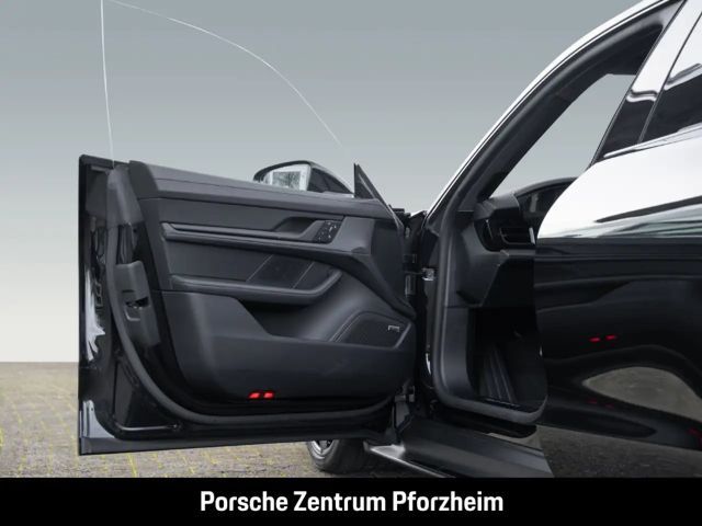 Porsche Taycan Black Edition Sport Turismo