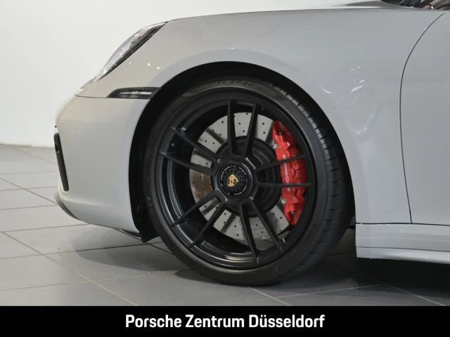 Porsche 992 4 Carrera Coupé GTS