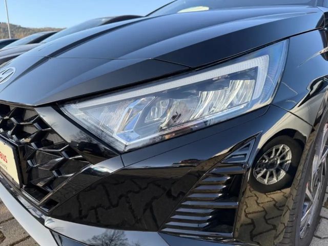 Hyundai i20 AUTOMATIK+KLIMAUTOM+BOSE-SOUND+NAVI+SITZHZG+VOLL-L
