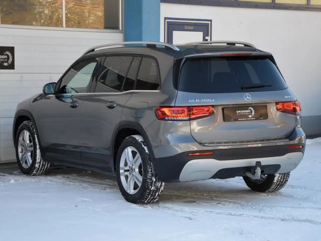 Mercedes-Benz GLB 200 4MATIC GLB 200 d