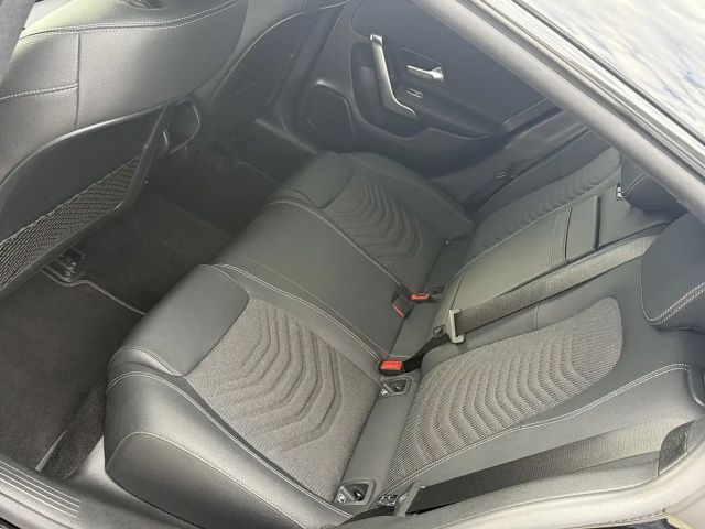 Mercedes-Benz CLA 180 Shooting Brake