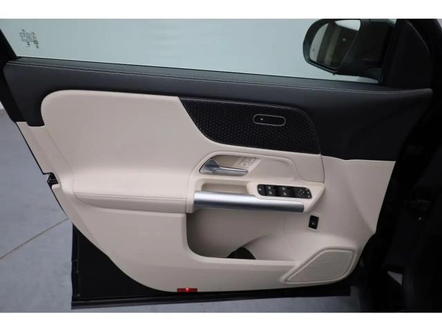 Mercedes-Benz EQA 300 4MATIC Progressive