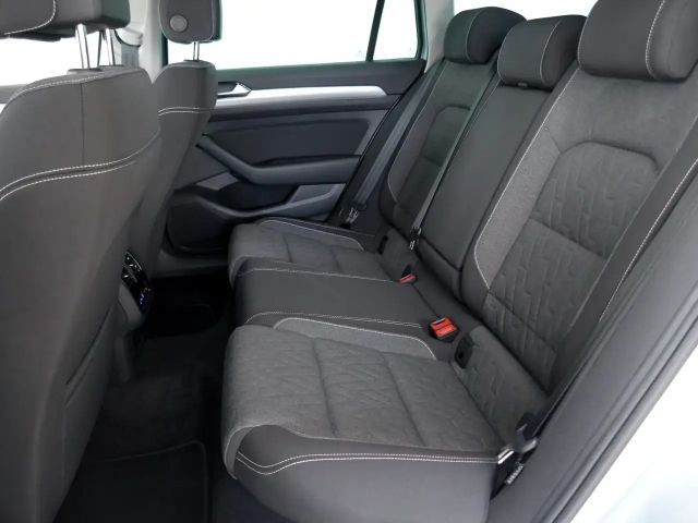 Volkswagen Passat 1.5 TSI Business DSG Variant