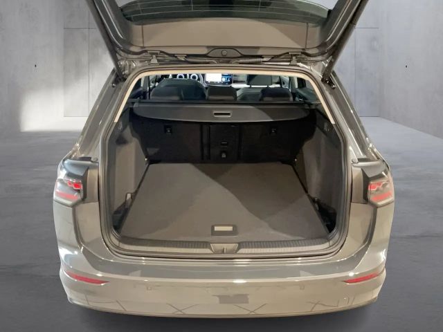 Volkswagen Golf Business DSG Variant